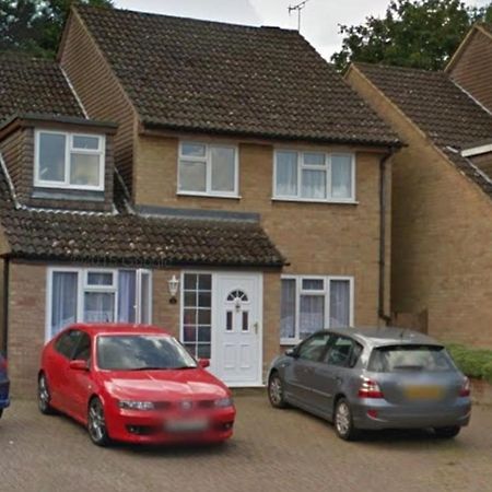 The Marlborough Villa Crawley  Exterior photo